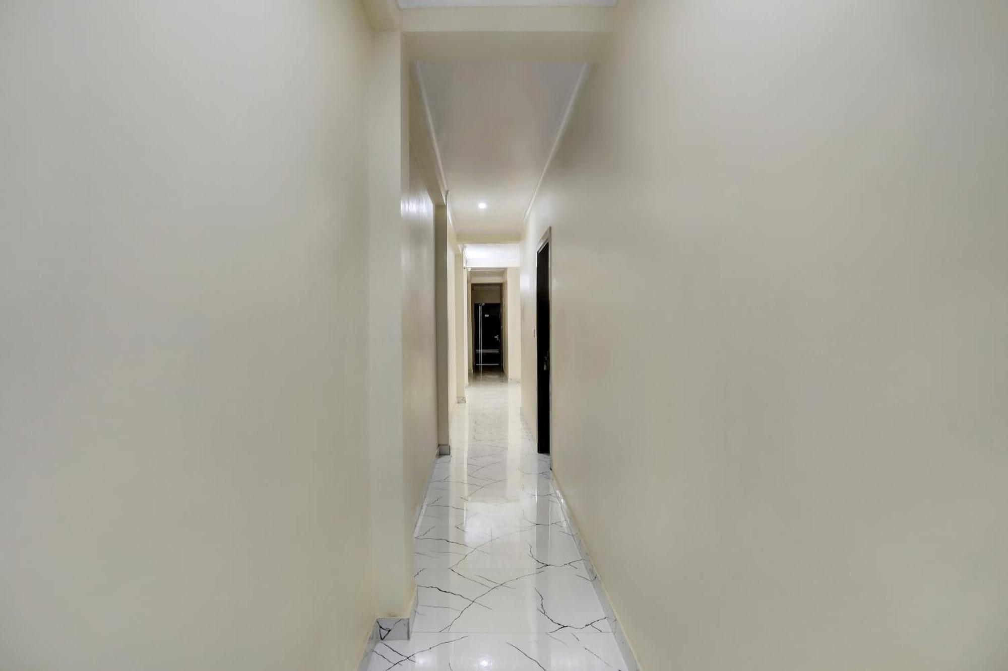 Hotel O Diamond Inn New Delhi Bagian luar foto