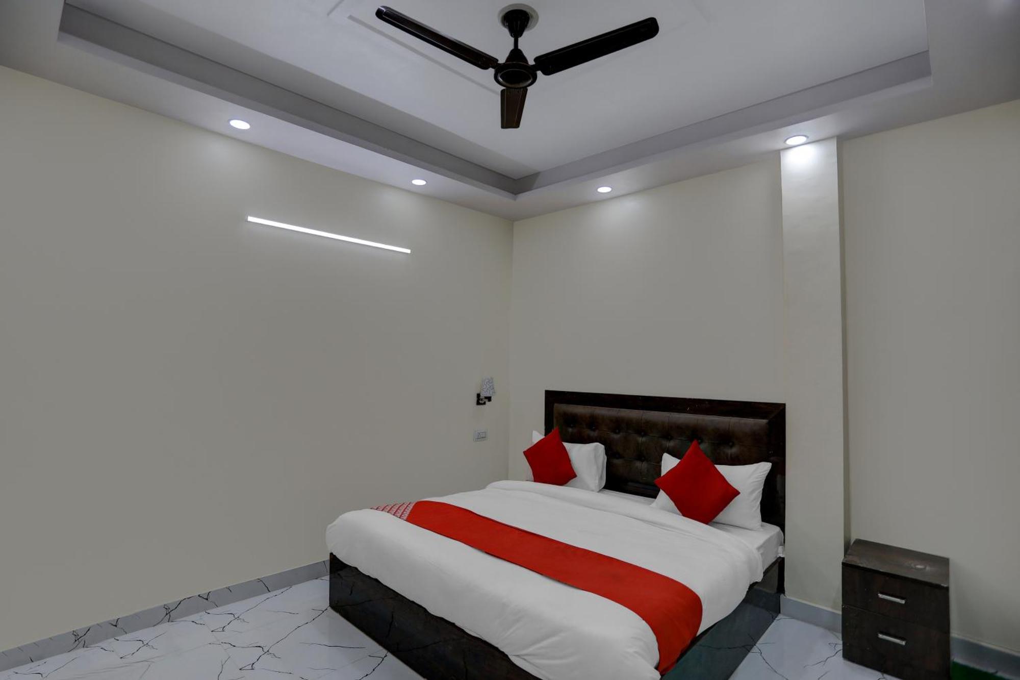 Hotel O Diamond Inn New Delhi Bagian luar foto