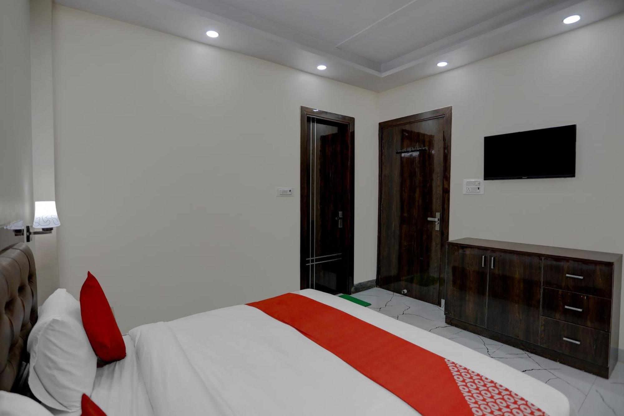 Hotel O Diamond Inn New Delhi Bagian luar foto