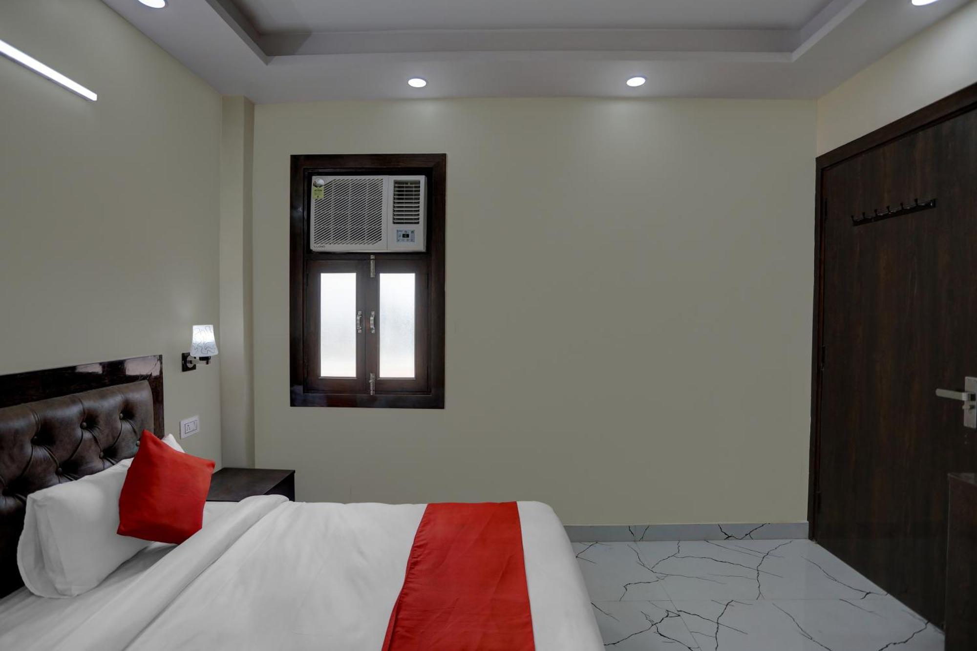Hotel O Diamond Inn New Delhi Bagian luar foto